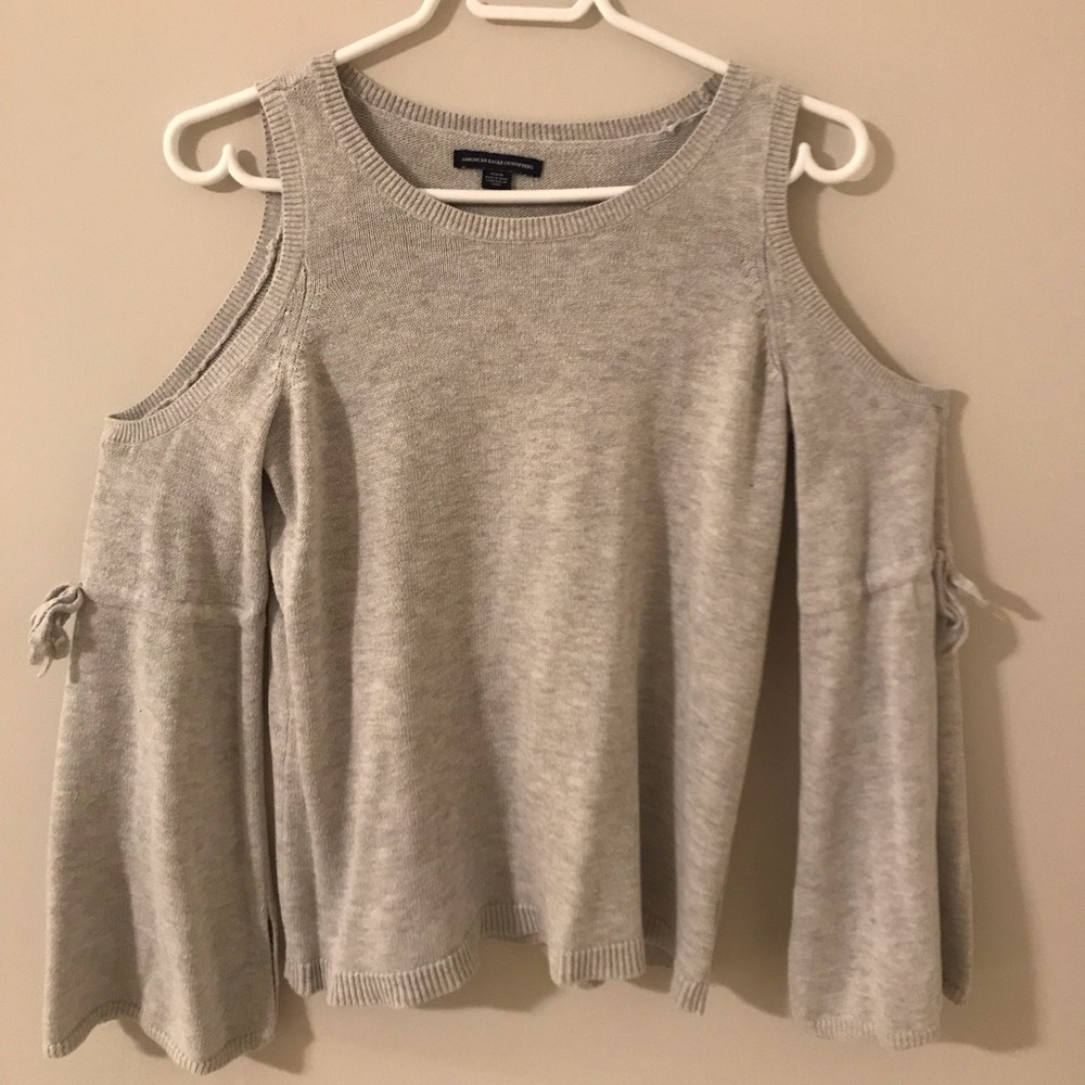 COLD SHOULDER SWEATER